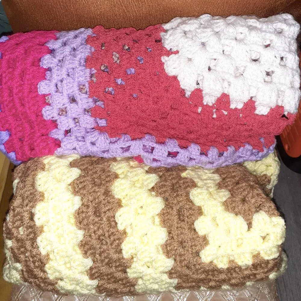 CROCHET HAND KNITTED COUCH THROWS ➕ Choice of kids throw blankets (Ages: 2-5)